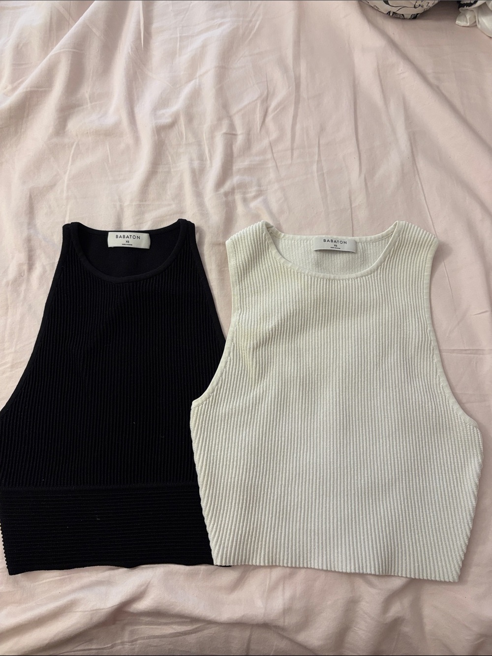Aritzia/BabatonBlack & White Ribbed Cropped Tank Pair